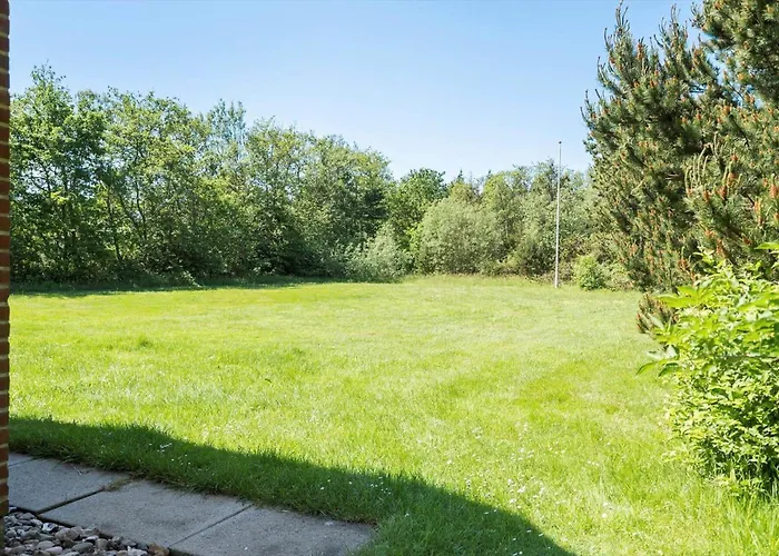 Дом отдыха 10718-ulfborg-baekbyvej-117 *